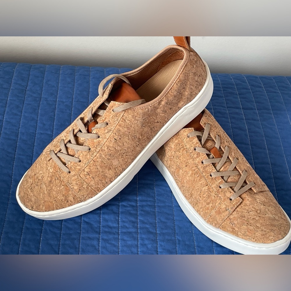 Donald Pliner men's cork lace up sneakers leather trim